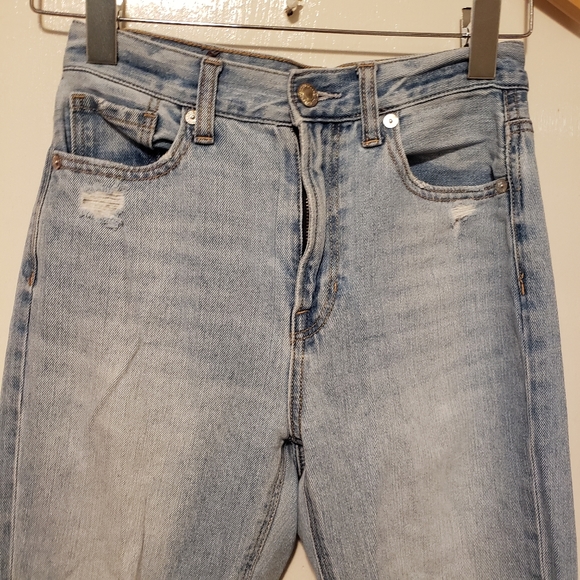 American Eagle Mom Jean - Picture 4 of 14
